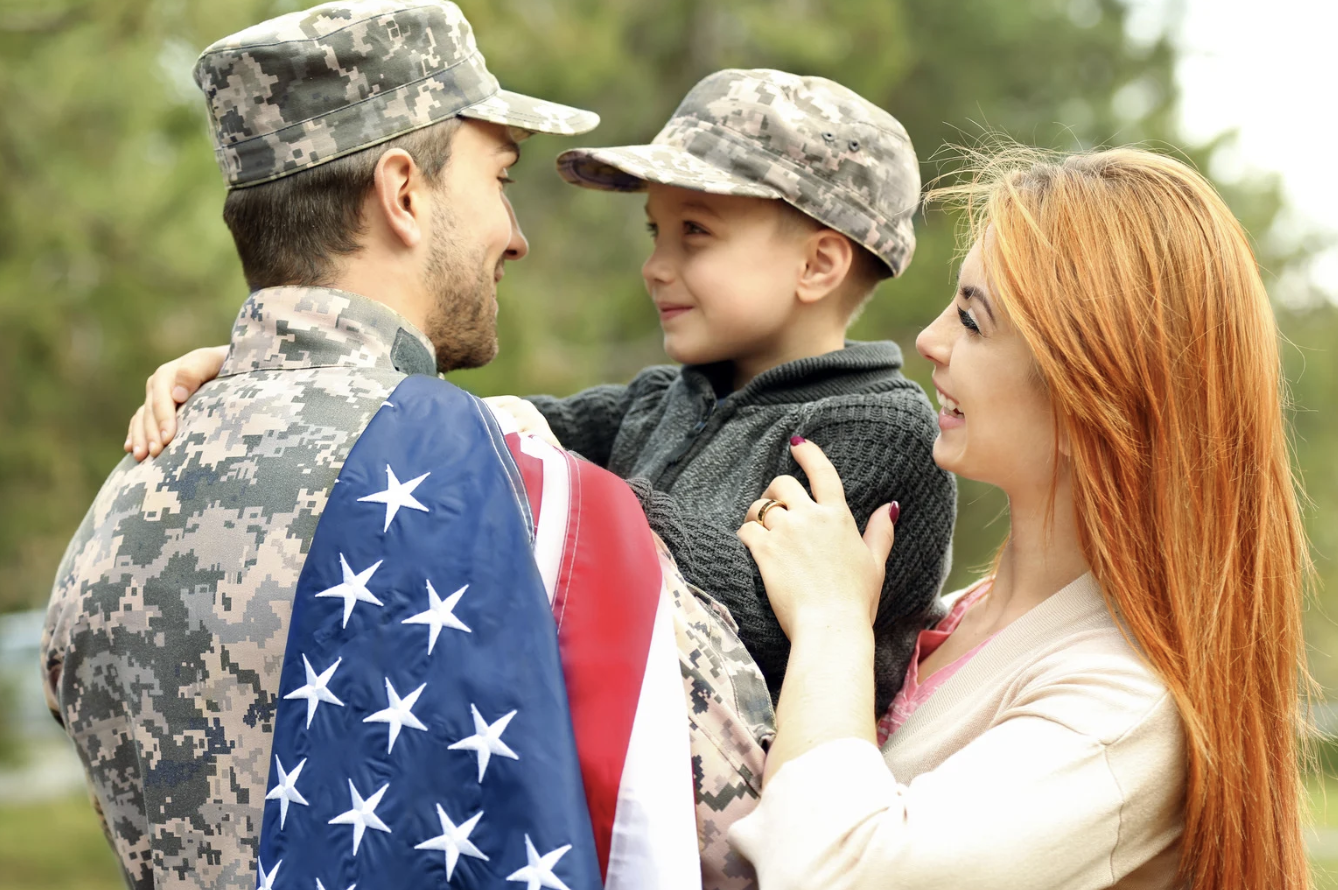 solider reunited with family during the holidays in sarasota
